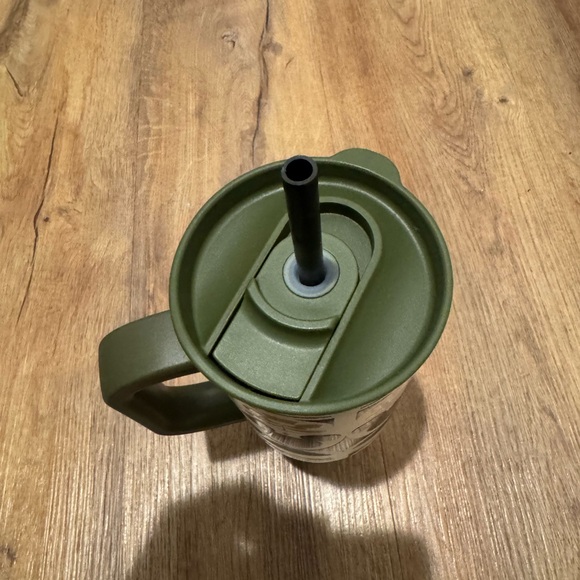 Disney Cream and Green tumbler - Picture 2 of 4